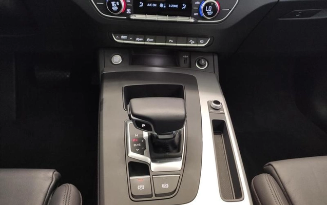 imagem-https://www.socarrao.com.br/sc-vehicle-images-prod/941594/1788980618661-7786697_14_B_7c302f90c5.jpeg