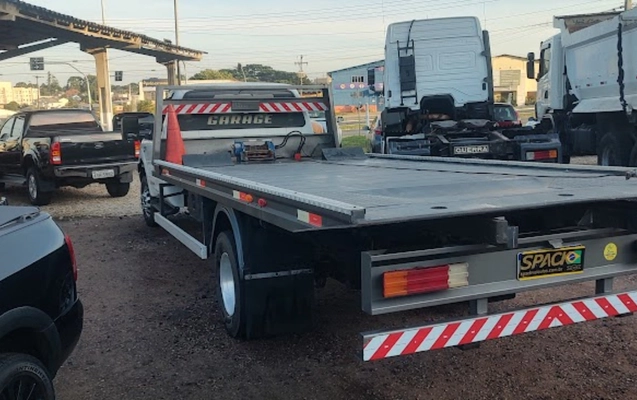 imagem-https://www.socarrao.com.br/sc-vehicle-images-prod/941600/1773845124764-SU1HXzIwMjYwMzE3XzE3MzkyMTU1MV9IRFIuanBn.jpg