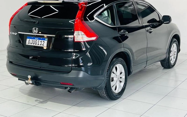 imagem-https://www.socarrao.com.br/sc-vehicle-images-prod/941940/1784906695498-7906673_6_B_7f3ef66996.jpeg