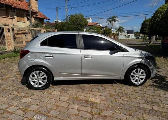 imagem-https://www.socarrao.com.br/sc-vehicle-images-prod/941958/1776166162800-chevrolet-onix-1.0-flex-lt-manual-wmimagem10113643944.jpg