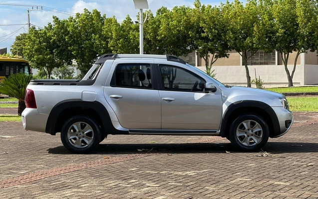 imagem-https://www.socarrao.com.br/sc-vehicle-images-prod/942023/1773854632925-cc69e651ea2647a1a427c8ee3613a287_1773854425964.jpeg