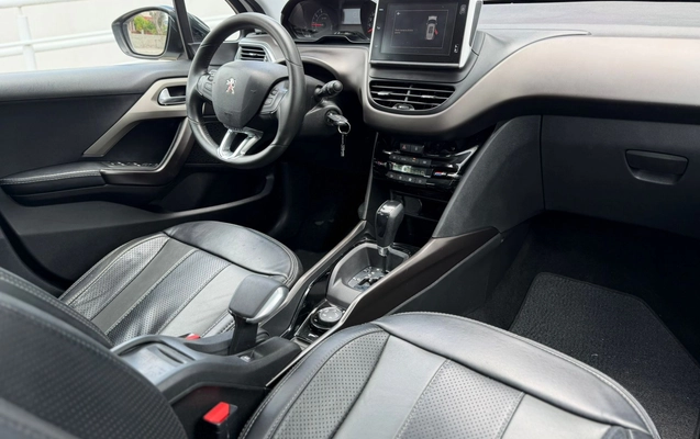 imagem-https://www.socarrao.com.br/sc-vehicle-images-prod/942040/1773854842630-003_0f730d25b4445ee0c4dc9f4cdf6552cf.jpeg