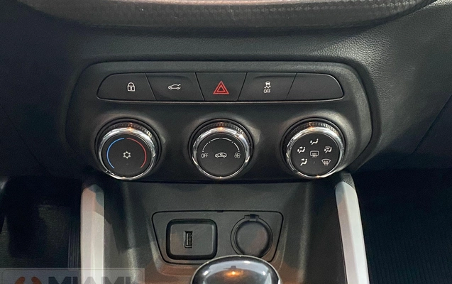 imagem-https://www.socarrao.com.br/sc-vehicle-images-prod/942070/1775761323011-38e16dd91f8249d78f0424fd3f6b8cea_1724703168368.jpeg