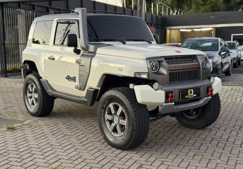 Troller T-4 2016 Branco — foto 1 de 3