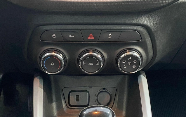 imagem-https://www.socarrao.com.br/sc-vehicle-images-prod/942284/1773858242141-f6a486888d70483fa68e2aeba0523905_1724705092315.jpg