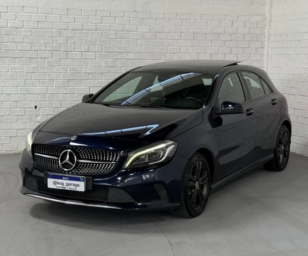 Mercedes-Benz A-200 1.6 TB/Flex Aut. 2018 Azul — foto 1 de 3