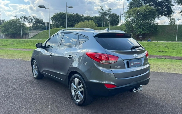 imagem-https://www.socarrao.com.br/sc-vehicle-images-prod/942449/1773860540738-V2hhdHNBcHAgSW1hZ2UgMjAyNi0wMy0xOCBhdCAxNS40Mi40NCAoMSkuanBlZw.jpeg