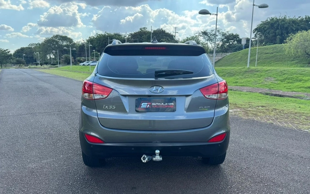 imagem-https://www.socarrao.com.br/sc-vehicle-images-prod/942449/1773860540799-V2hhdHNBcHAgSW1hZ2UgMjAyNi0wMy0xOCBhdCAxNS40Mi40NCAoMikuanBlZw.jpeg