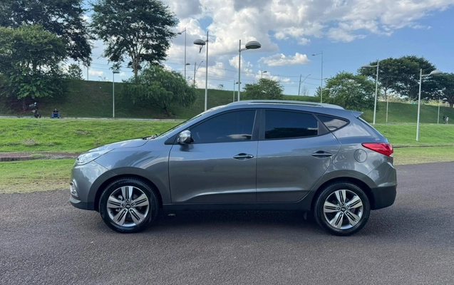 imagem-https://www.socarrao.com.br/sc-vehicle-images-prod/942449/1773860540950-V2hhdHNBcHAgSW1hZ2UgMjAyNi0wMy0xOCBhdCAxNS40Mi40NS5qcGVn.jpeg