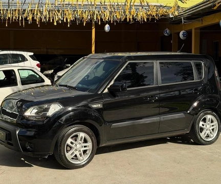 Kia SOUL 2012 Preto — foto 1 de 3