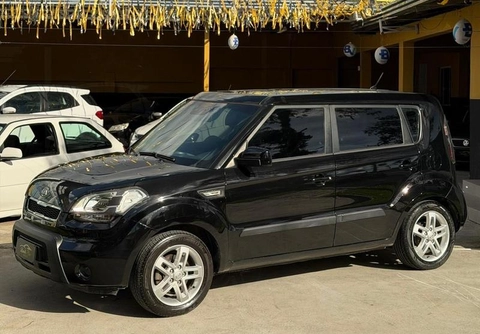 Kia SOUL 2012 Preto — foto 1 de 3