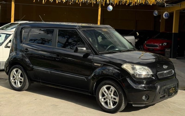 imagem-https://www.socarrao.com.br/sc-vehicle-images-prod/942498/1782611915504-7908734_8_B_d2036dcd90.jpeg