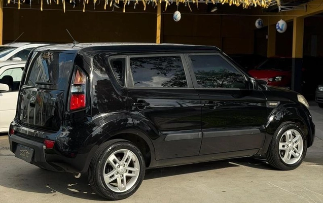 imagem-https://www.socarrao.com.br/sc-vehicle-images-prod/942498/1782611915507-7908734_1_B_a1849fed3c.jpeg