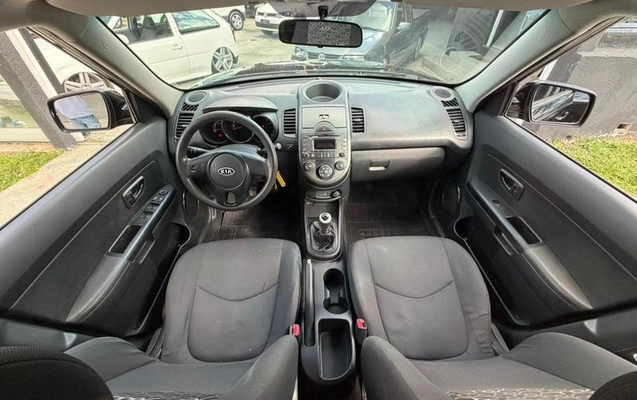 imagem-https://www.socarrao.com.br/sc-vehicle-images-prod/942498/1782611915508-7908734_1_B_be0d0f866a.jpeg