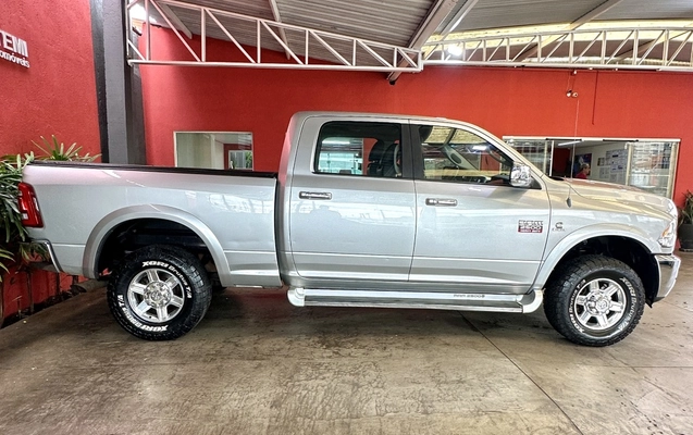 imagem-https://www.socarrao.com.br/sc-vehicle-images-prod/942573/1773862405801-20_115055.jpg