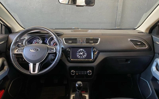 imagem-https://www.socarrao.com.br/sc-vehicle-images-prod/942648/1789478818970-7143150_2_B_0a29960006.jpeg