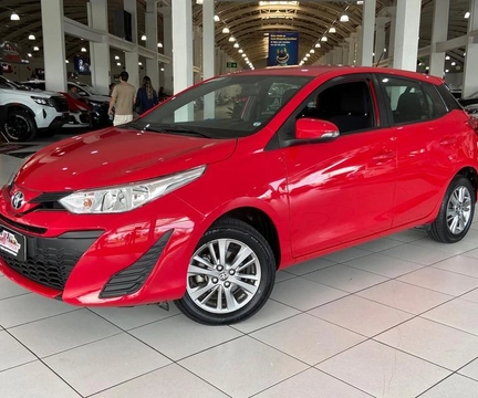 Toyota Yaris 2020 Vermelho — foto 1 de 3