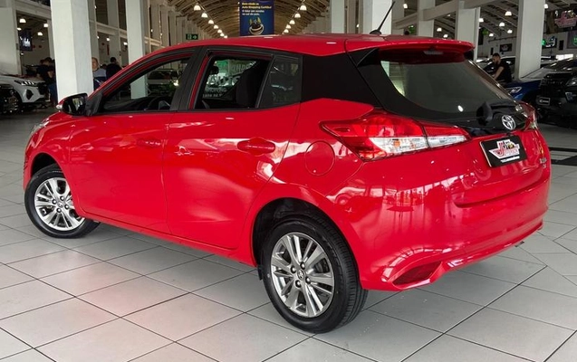 imagem-https://www.socarrao.com.br/sc-vehicle-images-prod/942887/1789391362948-7909389_15_B_49be5dcc51.jpeg
