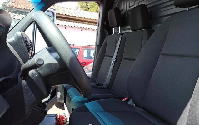 imagem-https://www.socarrao.com.br/sc-vehicle-images-prod/943043/1790352752955-7909700_12_B_9d0428a6d6.jpeg