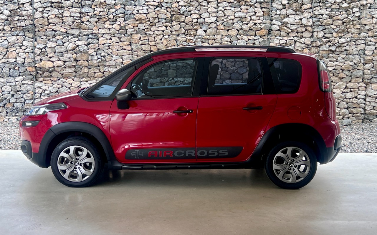 imagem-https://www.socarrao.com.br/sc-vehicle-images-prod/943053/1773870138416-SU1HXzQ1OTcuanBn.jpg