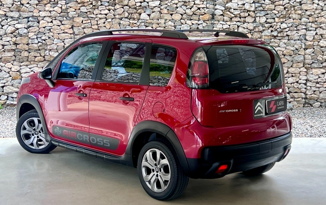 imagem-https://www.socarrao.com.br/sc-vehicle-images-prod/943053/1773870139037-SU1HXzQ2MTAuanBn.jpg