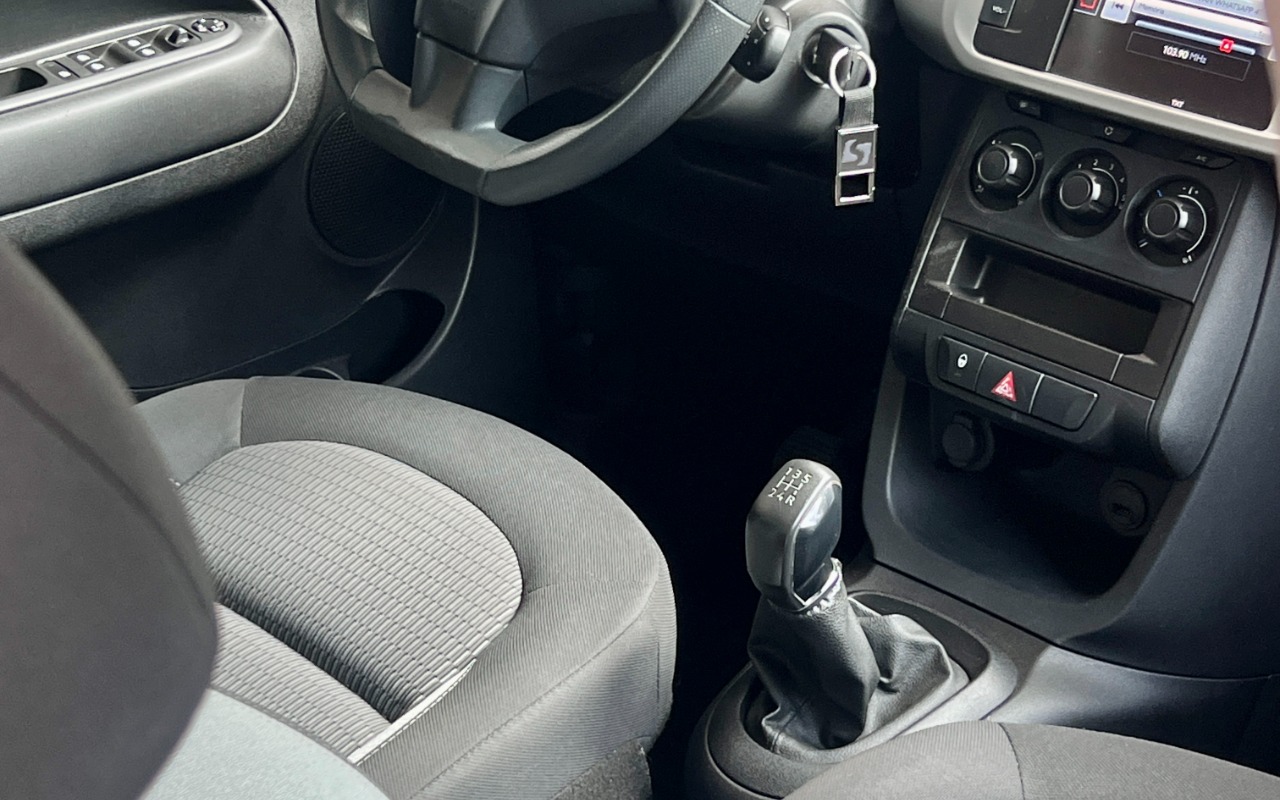 imagem-https://www.socarrao.com.br/sc-vehicle-images-prod/943053/1773870139956-SU1HXzQ2MjUuanBn.jpg