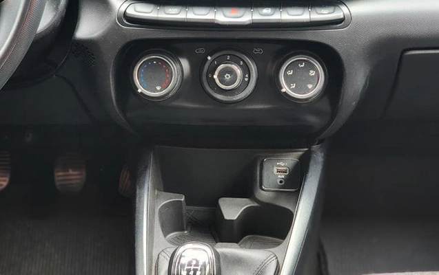 imagem-https://www.socarrao.com.br/sc-vehicle-images-prod/943460/1788982171812-7735703_11_B_d3d7ffcd44.jpeg