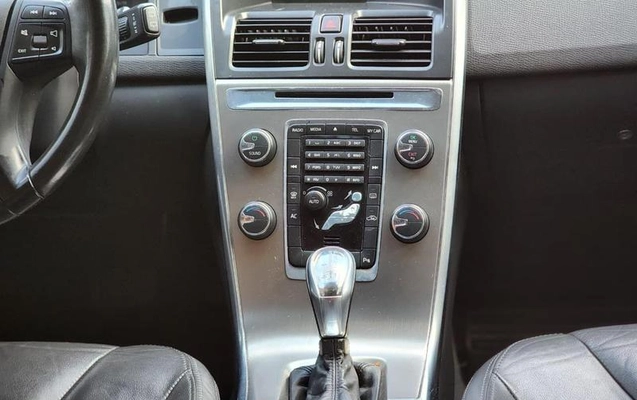 imagem-https://www.socarrao.com.br/sc-vehicle-images-prod/943472/1787661719770-6537337_13_B_574667e1e4.jpeg