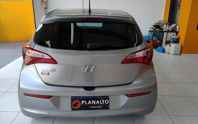 imagem-https://www.socarrao.com.br/sc-vehicle-images-prod/943710/1789579712682-7197860_0_B_777fa1d01c.jpeg