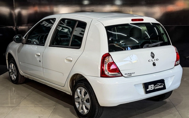 imagem-https://www.socarrao.com.br/sc-vehicle-images-prod/943785/1788977945772-c77202af5b3146119ab2ad2892e63f1e_1773923307963.jpeg