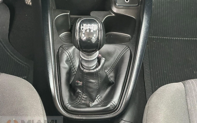 imagem-https://www.socarrao.com.br/sc-vehicle-images-prod/943920/1776975213388-01b399842a574aeea0e59431a11549e5_1773924405153.jpeg