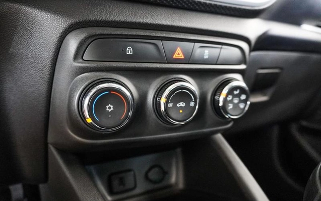 imagem-https://www.socarrao.com.br/sc-vehicle-images-prod/944046/1787600828079-7894663_13_B_02801e28cf.jpeg
