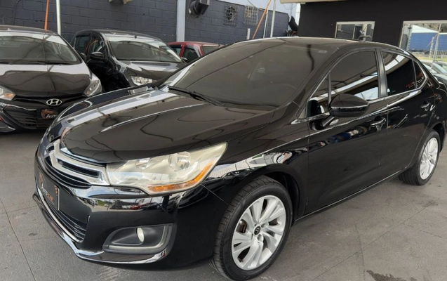 imagem-https://www.socarrao.com.br/sc-vehicle-images-prod/944461/1775044121900-gb-9e423eb.jpg