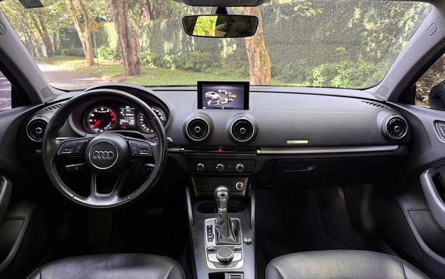 imagem-https://www.socarrao.com.br/sc-vehicle-images-prod/944541/1788636989324-7715462_14_B_b71fa7fc1f.jpeg