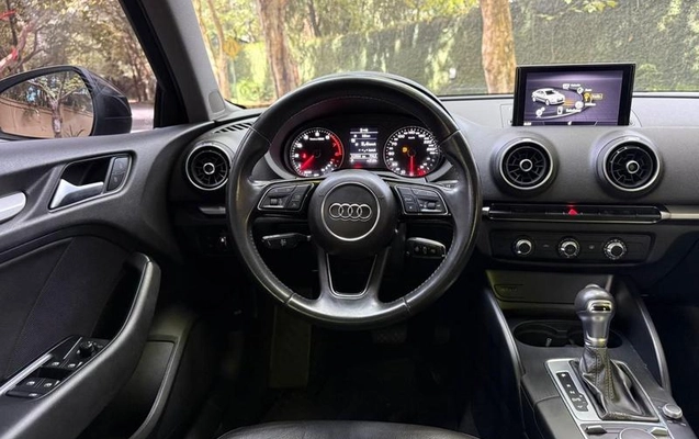 imagem-https://www.socarrao.com.br/sc-vehicle-images-prod/944541/1788636989326-7715462_18_B_e38c065fc0.jpeg