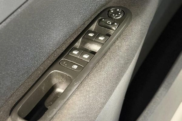 imagem-https://www.socarrao.com.br/sc-vehicle-images-prod/944583/1784052487004-7551982_14_B_ff5fd270bc.jpeg