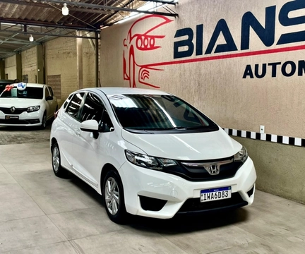 Honda Fit 2015 Branco — foto 1 de 3