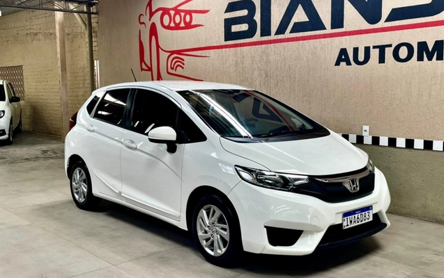 imagem-https://www.socarrao.com.br/sc-vehicle-images-prod/944610/1773943265382-UkxW0O6Fx5c9Y5ViI15RFTRgYYAsoNW7.jpg