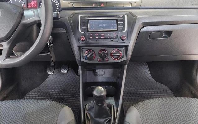 imagem-https://www.socarrao.com.br/sc-vehicle-images-prod/944728/1789049483613-7911469_13_B_e233b70b59.jpeg