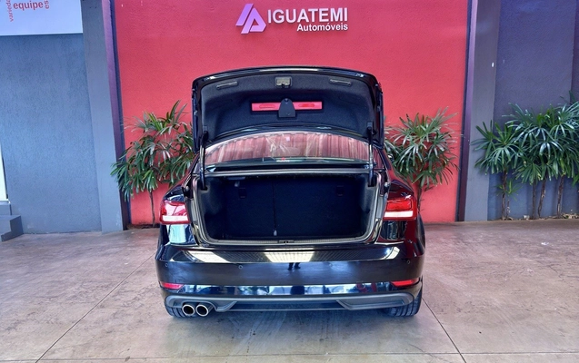 imagem-https://www.socarrao.com.br/sc-vehicle-images-prod/944789/1773945671186-5_015003.jpg