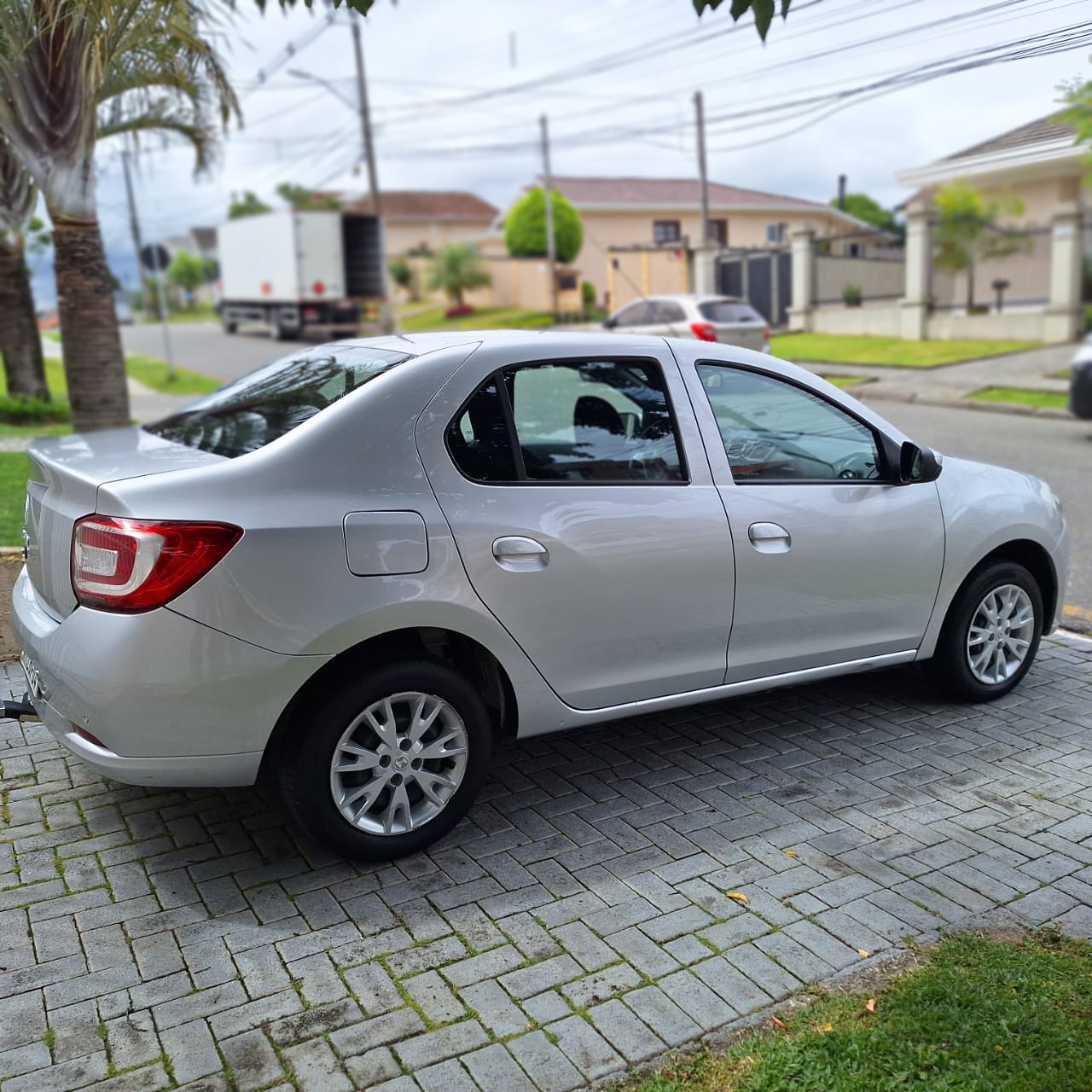 imagem-https://www.socarrao.com.br/sc-vehicle-images-prod/9448/1769987869101-6952215OR_1759436107_69_180.jpg