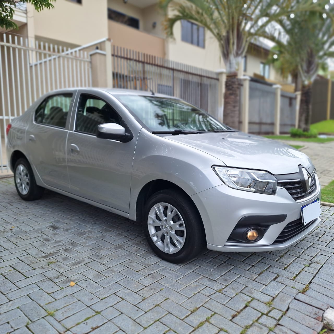 imagem-https://www.socarrao.com.br/sc-vehicle-images-prod/9448/1769987869102-6952215OR_1759436119_51_880.jpg