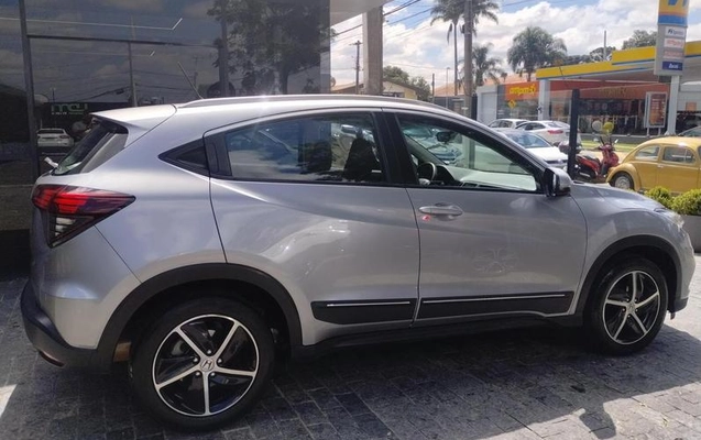 imagem-https://www.socarrao.com.br/sc-vehicle-images-prod/944909/1789049987140-7891569_3_B_0c8e78e59f.jpeg