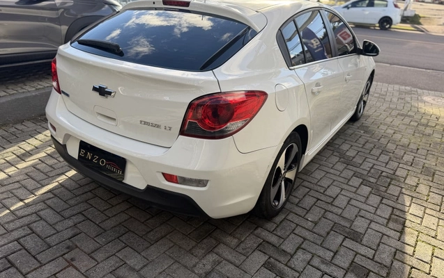 imagem-https://www.socarrao.com.br/sc-vehicle-images-prod/945029/1781292706354-vehicle_image_1781292666_47b6ba532e2c5b6979aa6309a5dcf0b7.jpeg