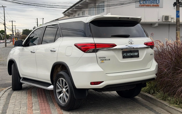imagem-https://www.socarrao.com.br/sc-vehicle-images-prod/945609/1785731965001-f944bc8bed9e4fe899a97932f3ac179b_1773960111504.jpeg