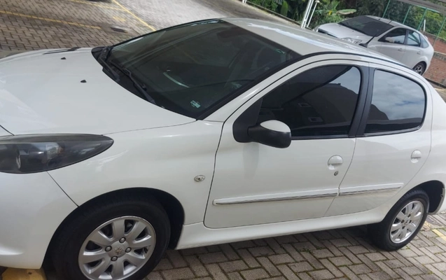 imagem-https://www.socarrao.com.br/sc-vehicle-images-prod/945619/1773964097041-SU1HLTIwMjYwMzExLVdBMDA5MC5qcGc.jpg