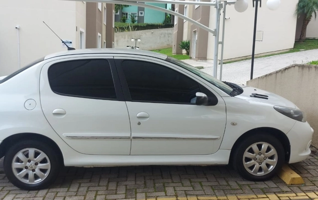 imagem-https://www.socarrao.com.br/sc-vehicle-images-prod/945619/1773964098324-SU1HLTIwMjYwMzExLVdBMDA4NS5qcGc.jpg