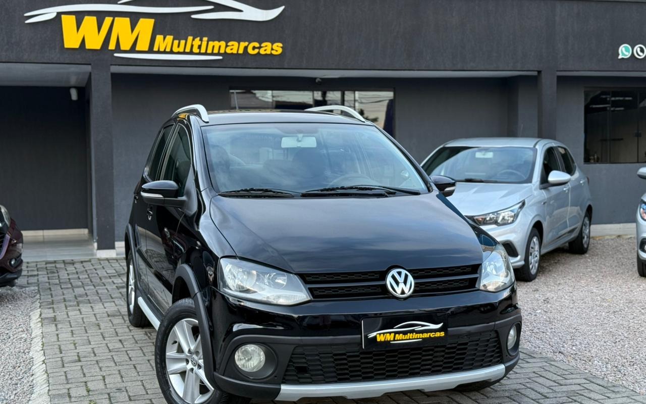 Volkswagen Crossfox 1.6 Mi Total Flex 8V 5p na cor Preto em Pinhais / PR - 946342