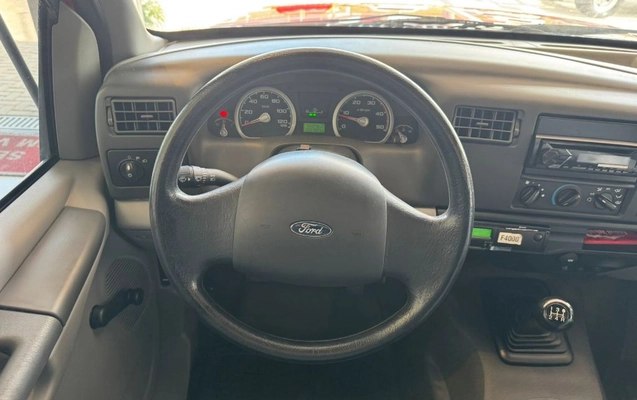 imagem-https://www.socarrao.com.br/sc-vehicle-images-prod/946553/1774030805055-gb-8df4a66.jpeg