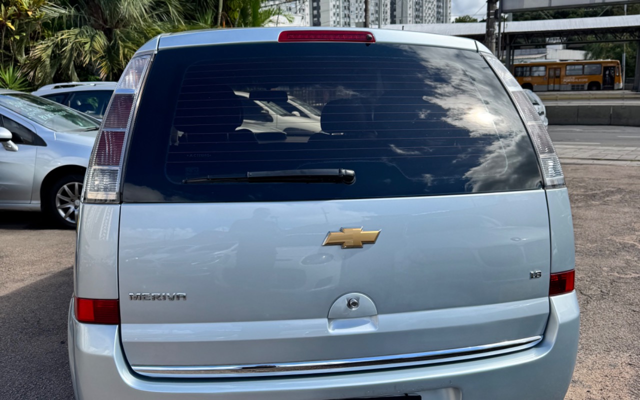 imagem-https://www.socarrao.com.br/sc-vehicle-images-prod/946846/1774016051156-SU1HXzU1MjQuanBlZw.jpeg